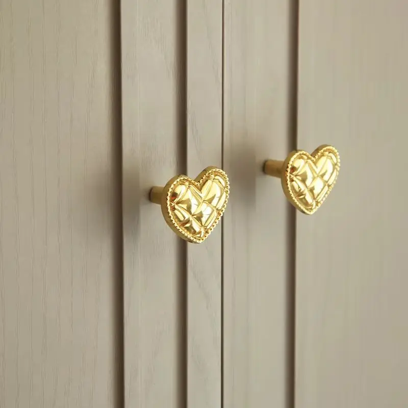 4 шт., твердая латунь, любящее сердце, мебельные ручки, ручки для ящиков, шкаф, кухонный комод, ТВ, винный шкаф, ручки
4 шт., твердая латунь, любящее сердце, мебельные ручки, ручки для ящиков, шкаф, кухонный комод, ТВ, винный шкаф, ручки