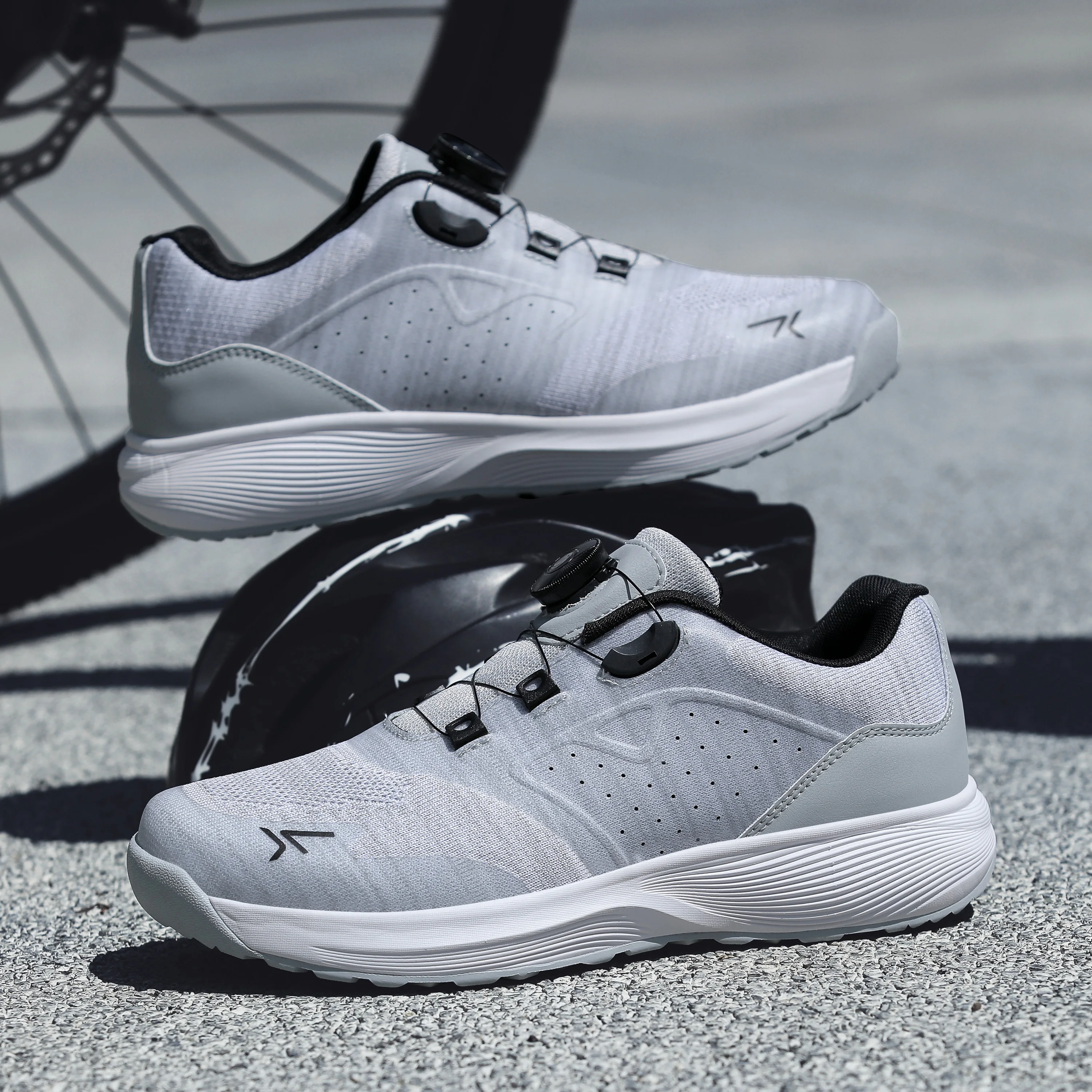 New breath road mountain bike riding shoes for men and women four season commuting non-slip comfort leisure outdoor riding shoes
New breath road mountain bike riding shoes for men and women four season commuting non-slip comfort leisure outdoor riding shoes