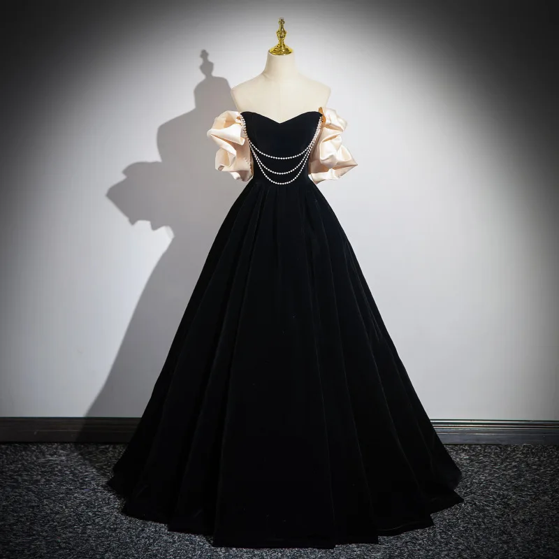 Customized Black Velvet Evening Dress V-neck A-line Puff Sleeve Simple with Detachable Sleeves Party Gowns Vestido De Festa
Customized Black Velvet Evening Dress V-neck A-line Puff Sleeve Simple with Detachable Sleeves Party Gowns Vestido De Festa