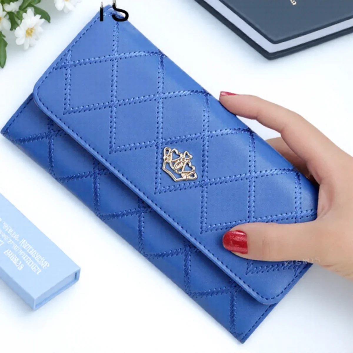 Women Wallets Long PU Leather Plaid Design Hasp Money Coin Pocket Card Holder for Ladies Stylish Purse
Women Wallets Long PU Leather Plaid Design Hasp Money Coin Pocket Card Holder for Ladies Stylish Purse