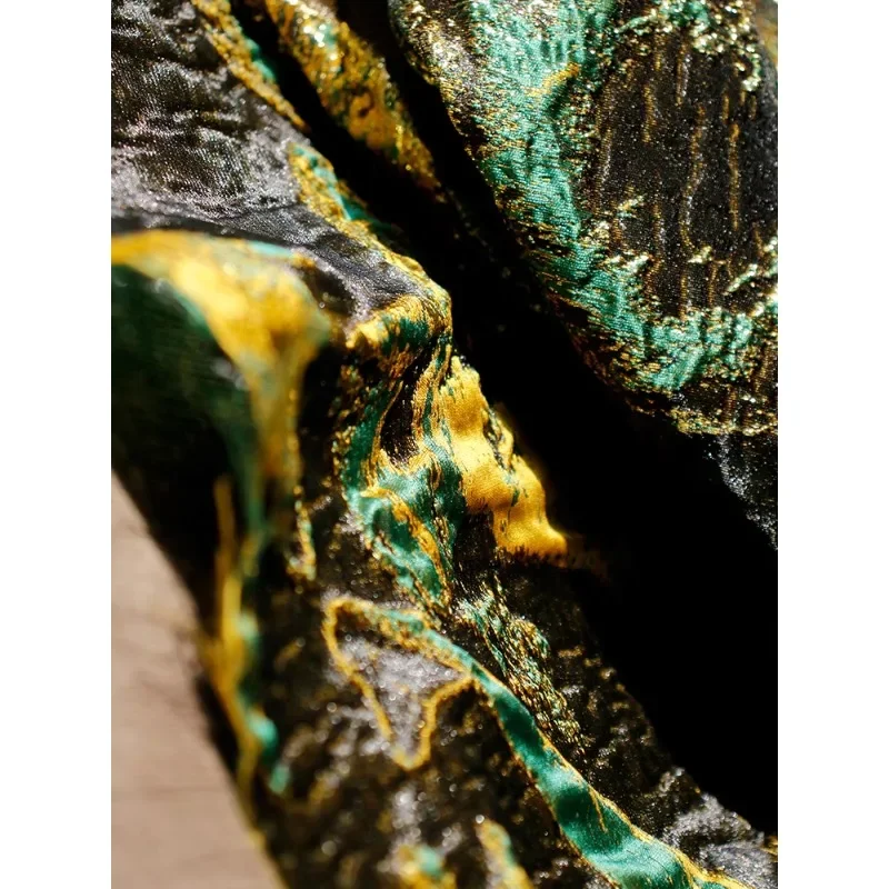 Cyber Liaozhai Original Dark Green Glitter Double-sided Jacquard Texture Fabric Embossed Clothing Designer Fabric
Cyber Liaozhai Original Dark Green Glitter Double-sided Jacquard Texture Fabric Embossed Clothing Designer Fabric