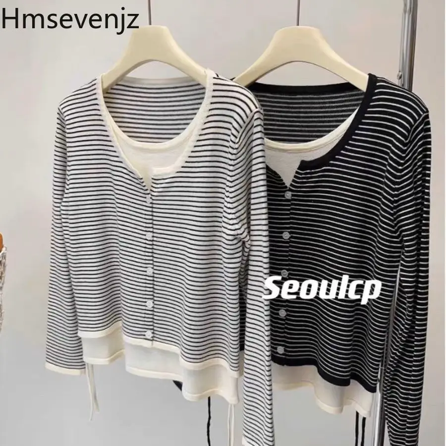 Hmsevenjz Striped Fake Two-piece Long-sleeved T-shirt for Women's Autumn Chic Color Blocked Drawstring Slim Fit Knited Top
Hmsevenjz Striped Fake Two-piece Long-sleeved T-shirt for Women's Autumn Chic Color Blocked Drawstring Slim Fit Knited Top