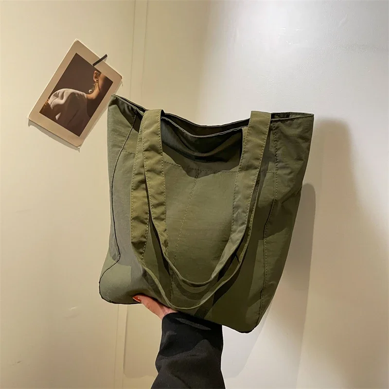 Nylon Solid color Shoulder Bags 2024 High Quality Bags for Women Casual Interior Zipper Pocket Sewing Thread Simplicity
Nylon Solid color Shoulder Bags 2024 High Quality Bags for Women Casual Interior Zipper Pocket Sewing Thread Simplicity