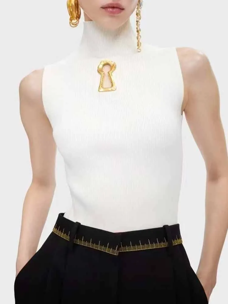 BKQU Spliced Metal Buckle Knitted Vests Women Turtleneck Sleeveless Minimalist Tank Top 2025 Autumn Femal Elegant Chic Slim Tops
BKQU Spliced Metal Buckle Knitted Vests Women Turtleneck Sleeveless Minimalist Tank Top 2025 Autumn Femal Elegant Chic Slim Tops