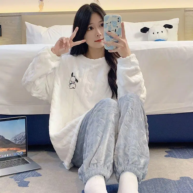 Hello Kitty Women's Y2K Flannel Sleeping Pajamas Sets Kawaii Cartoon Winter Warm Sleepwear Long Sleeve Pants Nightwear Home Suit
Hello Kitty Women's Y2K Flannel Sleeping Pajamas Sets Kawaii Cartoon Winter Warm Sleepwear Long Sleeve Pants Nightwear Home Suit