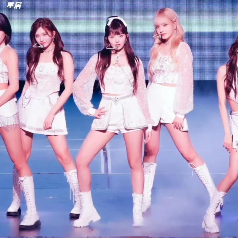New Kpop Korean Singer Costume White Halter Crop Tops Shiny Tassel Shorts Women Group Jazz Dance Costume Concert Stage Outfits
New Kpop Korean Singer Costume White Halter Crop Tops Shiny Tassel Shorts Women Group Jazz Dance Costume Concert Stage Outfits