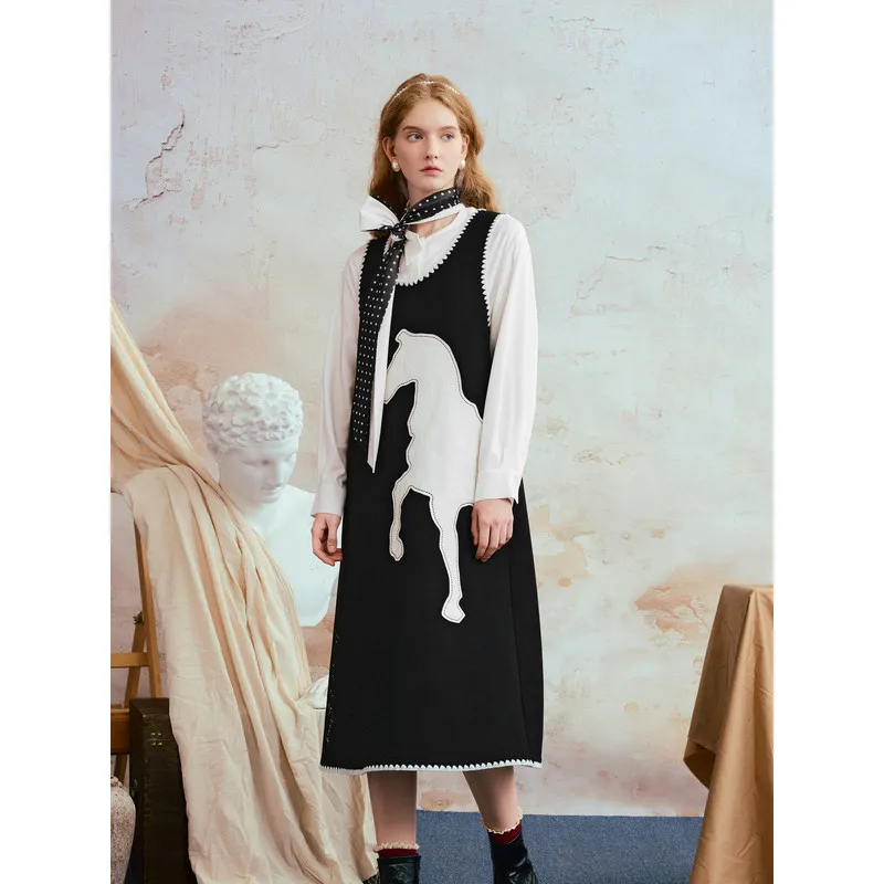 Van Gogh-Inspired Animal Appliqué Embroidered Tank Dress
Van Gogh-Inspired Animal Appliqué Embroidered Tank Dress