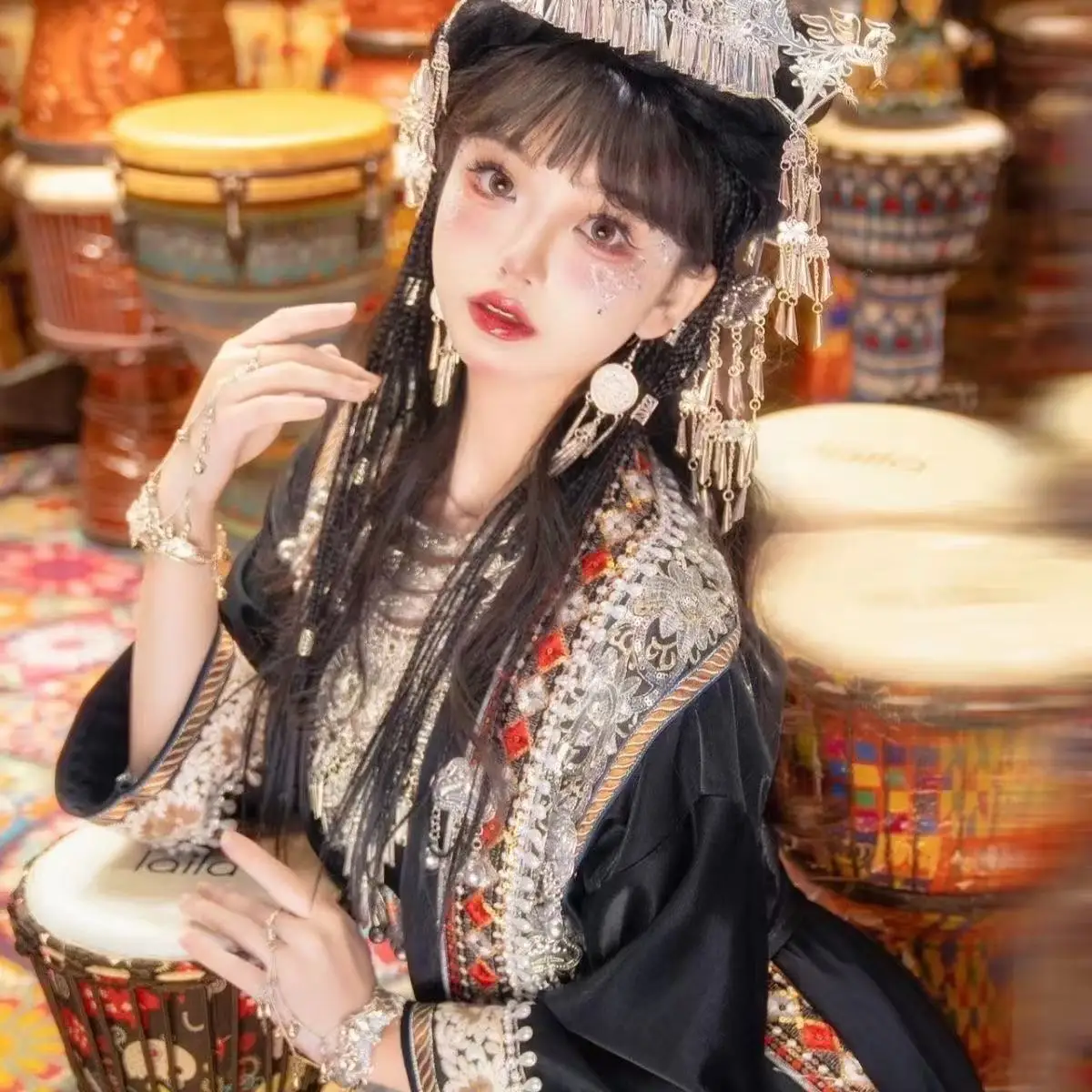 2026 new Spring Women's Hmong Costume National Style Miao Clothing Travel Wedding Photography Uniforms Female Stage Dance Suit
2026 new Spring Women's Hmong Costume National Style Miao Clothing Travel Wedding Photography Uniforms Female Stage Dance Suit
