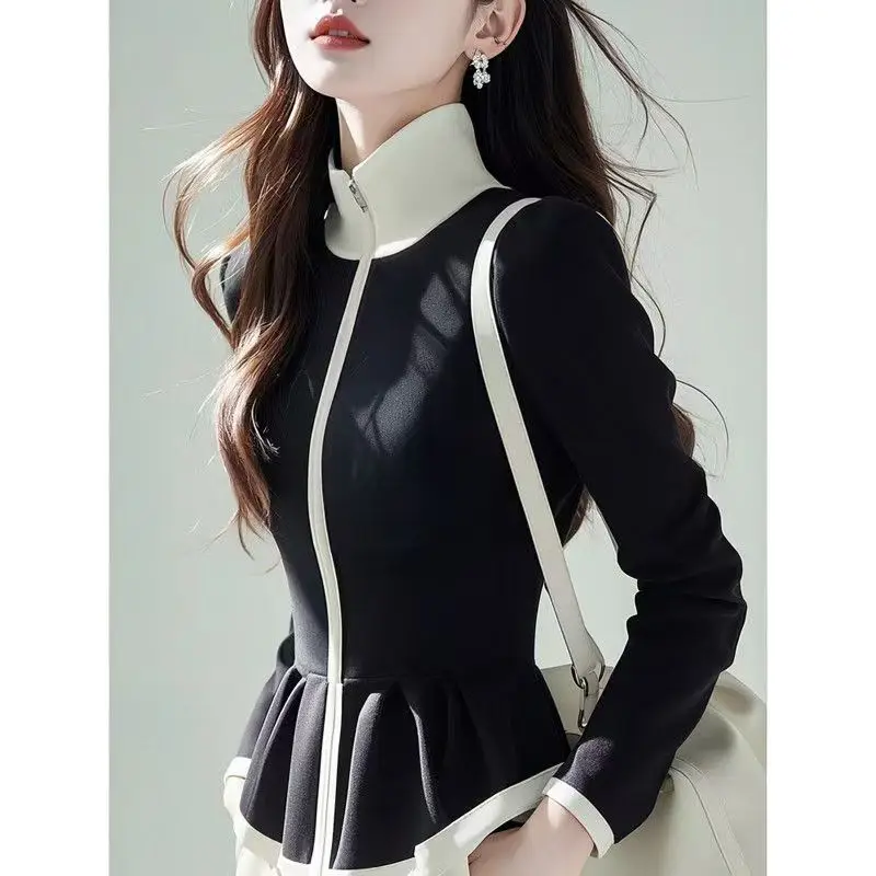 Fashion Patchwork Contrast Peplum Hoodie Women Shirts Spring Autumn 2025 French Stand Collar Ruffles Jacket Office Lady Elegant
Fashion Patchwork Contrast Peplum Hoodie Women Shirts Spring Autumn 2025 French Stand Collar Ruffles Jacket Office Lady Elegant
