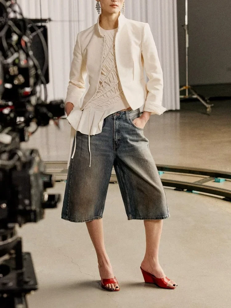 2026 New Fashionable Washed Denim Casual Shorts Women's Mid-Waist Straight Leg Pants Summer Season Ladies' Apparel
2026 New Fashionable Washed Denim Casual Shorts Women's Mid-Waist Straight Leg Pants Summer Season Ladies' Apparel
