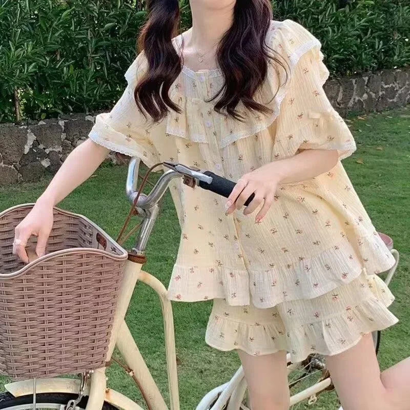 Summer Sleepwear Women Pajamas Sets Short Sleeve Cardigan Shorts Two Pieces Loungewear Printed Ruffle Sweet Japanese Nightwear
Summer Sleepwear Women Pajamas Sets Short Sleeve Cardigan Shorts Two Pieces Loungewear Printed Ruffle Sweet Japanese Nightwear