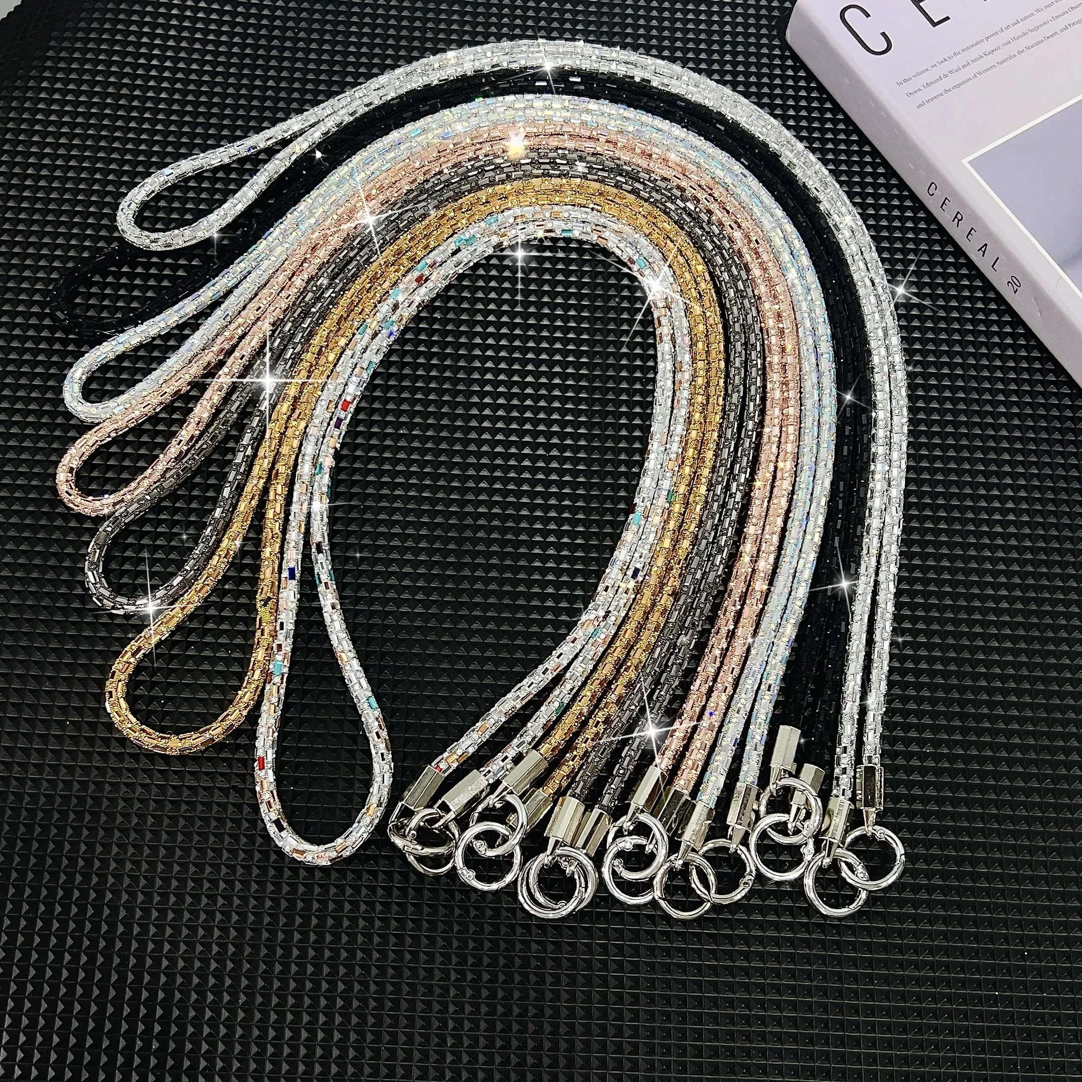 Длинная диагональная цепочка с кристаллами, подвесная веревка со стразами, длинный дизайн, подвеска на плечо, модная сумка с бриллиантами
Длинная диагональная цепочка с кристаллами, подвесная веревка со стразами, длинный дизайн, подвеска на плечо, модная сумка с бриллиантами