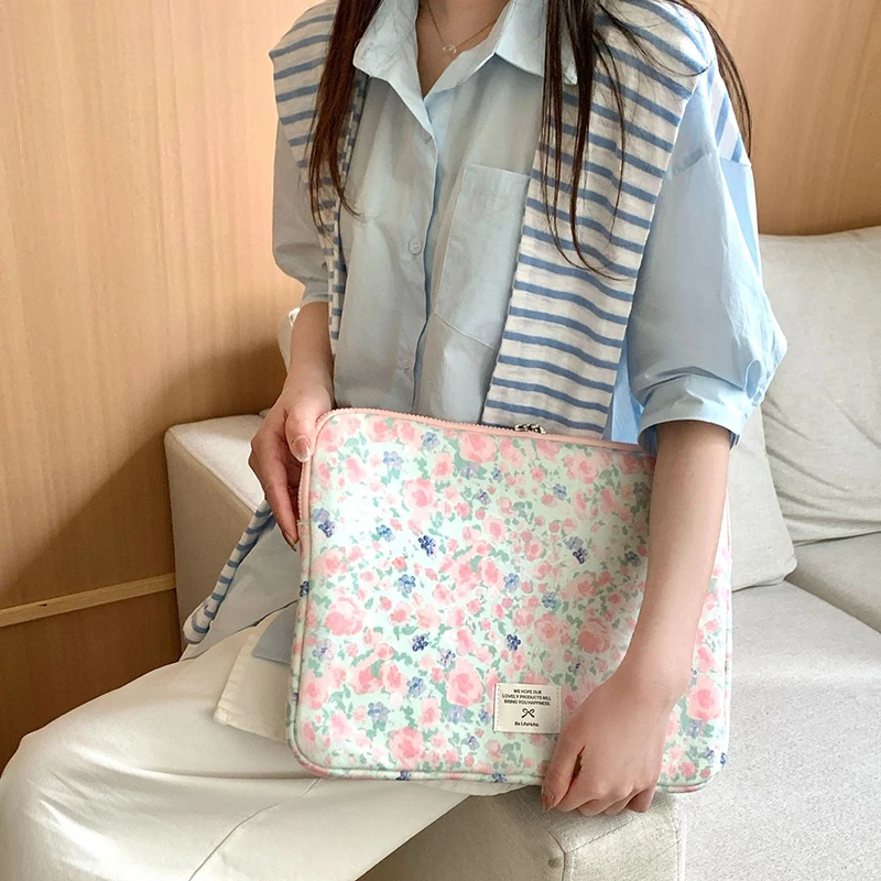 1Pcs Flower Laptop Computer Protective Sleeve Bag For Macbook For Thinkpad For DELL For Notebook PC Cover Protector
1Pcs Flower Laptop Computer Protective Sleeve Bag For Macbook For Thinkpad For DELL For Notebook PC Cover Protector