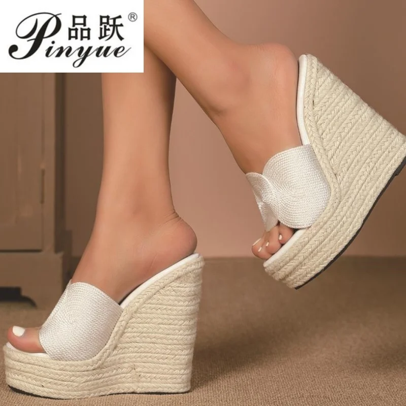 Women Peep Toe Platform Wedges High Heels Slippers Design Shoes Women Street Style Hemp Slide Summer Zapatos De Mujer 34-43
Women Peep Toe Platform Wedges High Heels Slippers Design Shoes Women Street Style Hemp Slide Summer Zapatos De Mujer 34-43