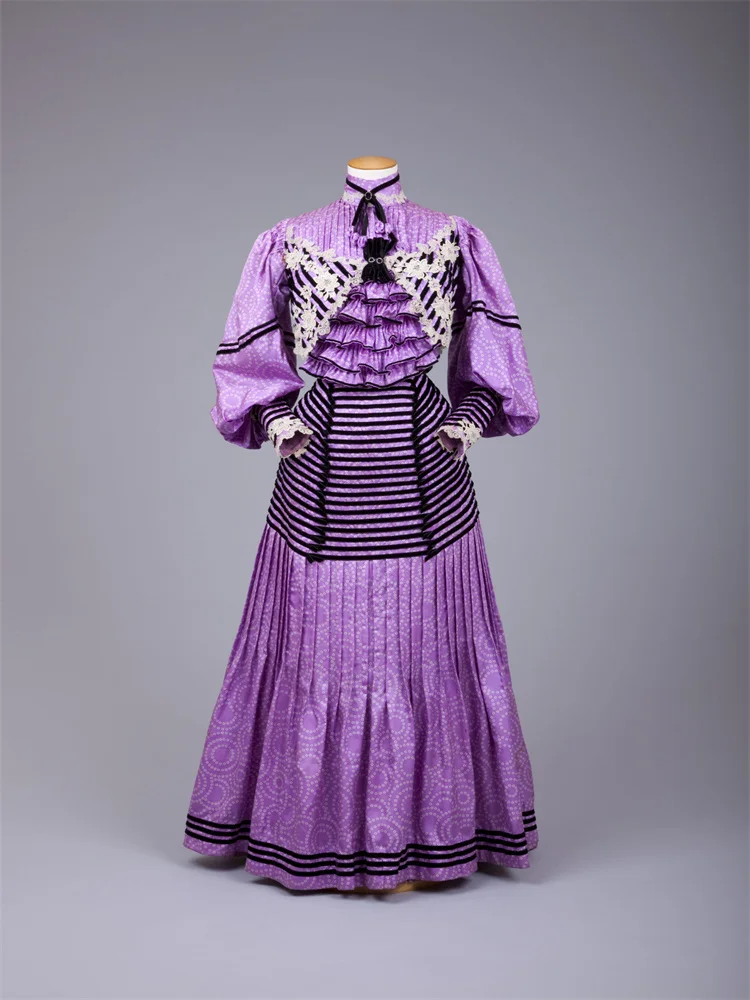 1860s Purple Day Dress Victorian Edwardian Walking Costume Historical Royal Court Queen Duchess Tea Party Ball Gown
1860s Purple Day Dress Victorian Edwardian Walking Costume Historical Royal Court Queen Duchess Tea Party Ball Gown