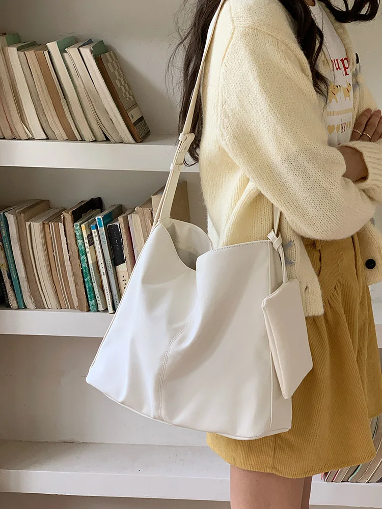 2025 Crossbody Bag Spring Vitality Girl Simple Leisure Soft Shoulder Bag Large Capacity Women's Bag Single Shoulder Tote Bag
2025 Crossbody Bag Spring Vitality Girl Simple Leisure Soft Shoulder Bag Large Capacity Women's Bag Single Shoulder Tote Bag