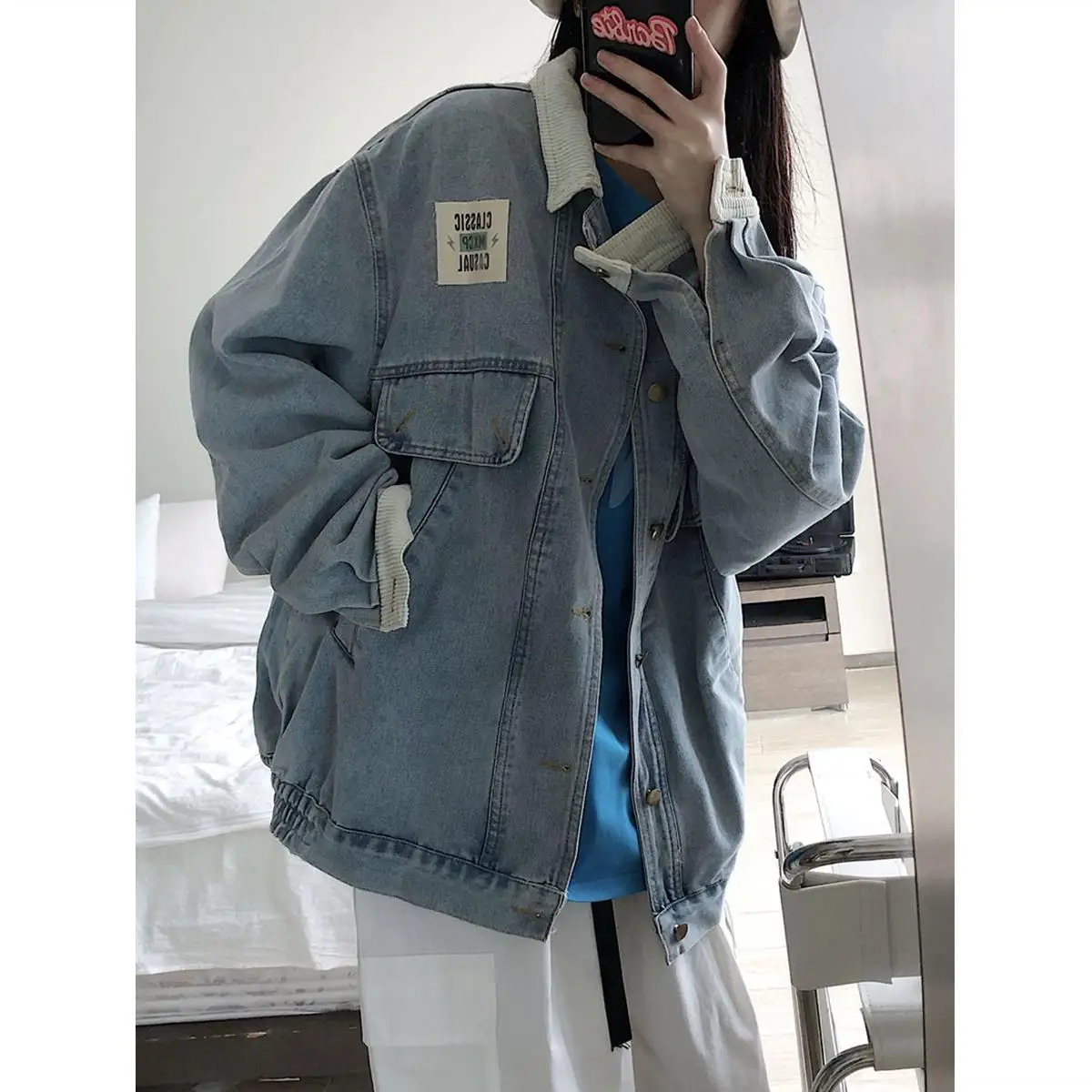 Autumn Woman jackets Short Padded Patches Clothes Distressed Embroidery Denim Premium Season Big Size Long-Sleeved Stand-Up
Autumn Woman jackets Short Padded Patches Clothes Distressed Embroidery Denim Premium Season Big Size Long-Sleeved Stand-Up