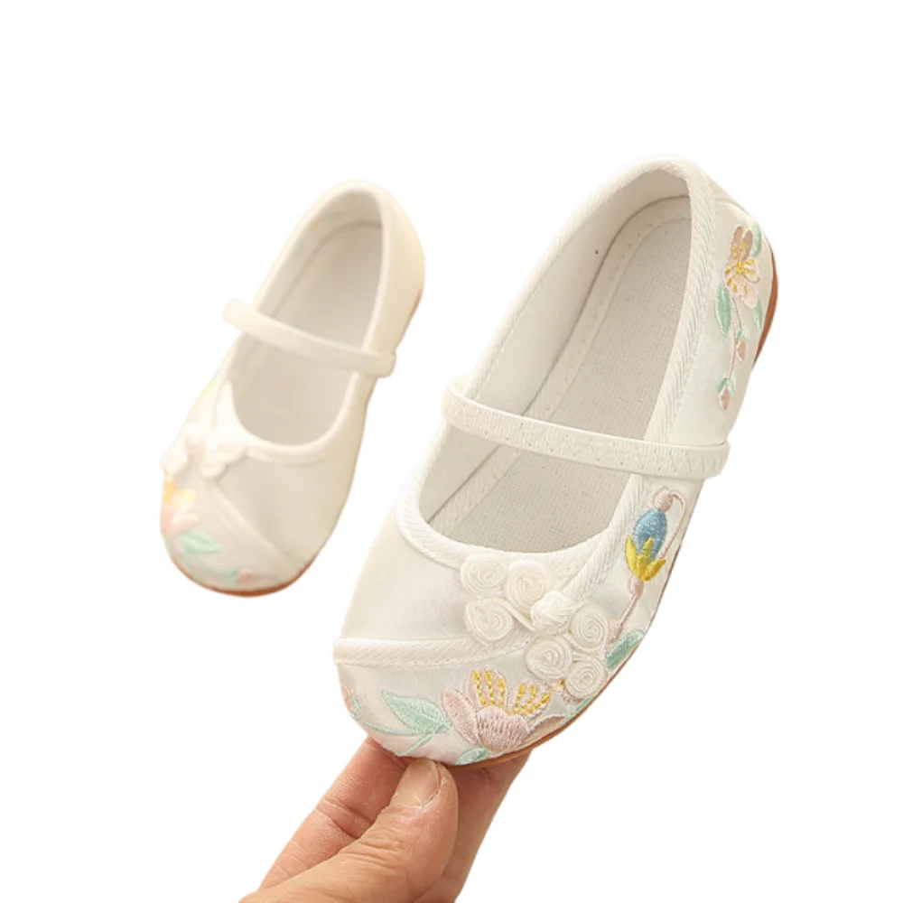Chinese Style Girls' Dancing Shoes Soft Sole Wear Resistant Children Hanfu Flat Shoes Professional Non-slip Ballet Shoes Walking
Chinese Style Girls' Dancing Shoes Soft Sole Wear Resistant Children Hanfu Flat Shoes Professional Non-slip Ballet Shoes Walking