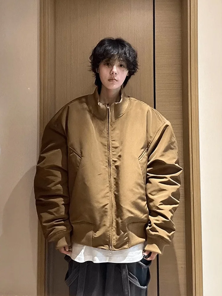 American Retro Bomber Pilot Jaet Cotton Coat Men Winter Thiened Cotton Filling Cleanfit Baseball orm Outerwear
American Retro Bomber Pilot Jaet Cotton Coat Men Winter Thiened Cotton Filling Cleanfit Baseball orm Outerwear