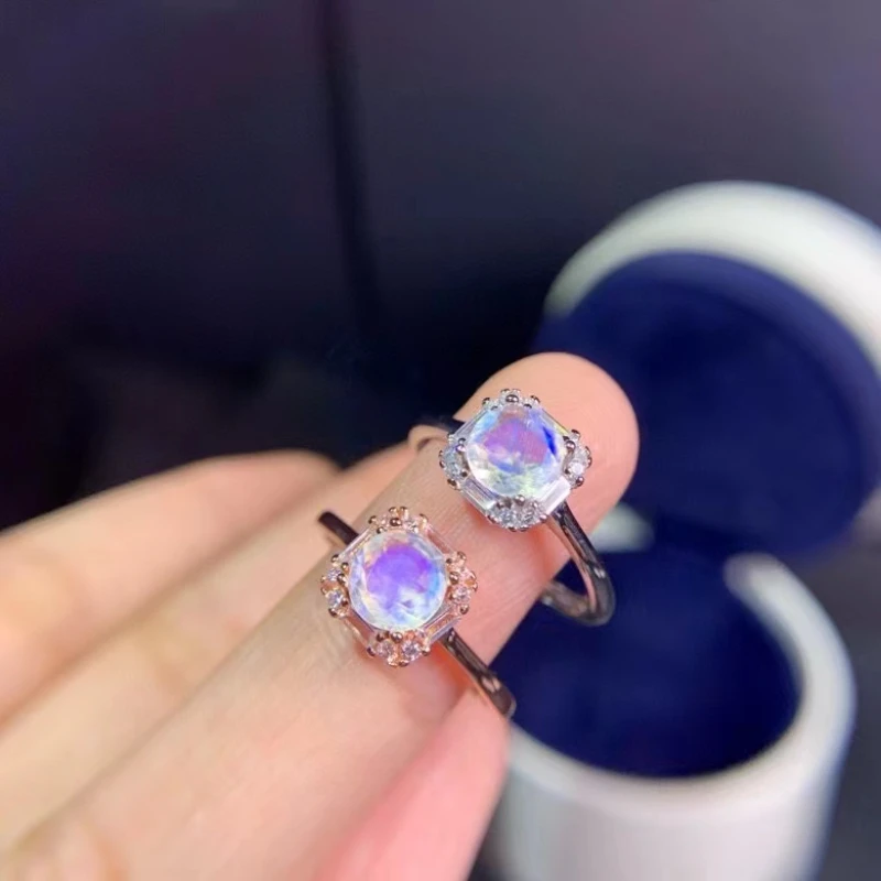 New Romantic Natural Moonstone Rings Women's High Jewelry Natural Gemstones 925 Sterling Silver
New Romantic Natural Moonstone Rings Women's High Jewelry Natural Gemstones 925 Sterling Silver