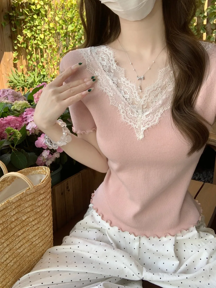 Sweet Spicy Girl Pink Lace V-Neck Knitted Short Sleeve T-Shirt Women's Summer New Style Slimming Short Length Top Korean Style
Sweet Spicy Girl Pink Lace V-Neck Knitted Short Sleeve T-Shirt Women's Summer New Style Slimming Short Length Top Korean Style