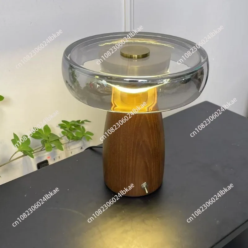 Medieval style high-end table lamp 2025 new french style retroaccessible luxury room atmosphere lamp bedroom bedside lamp
Medieval style high-end table lamp 2025 new french style retroaccessible luxury room atmosphere lamp bedroom bedside lamp