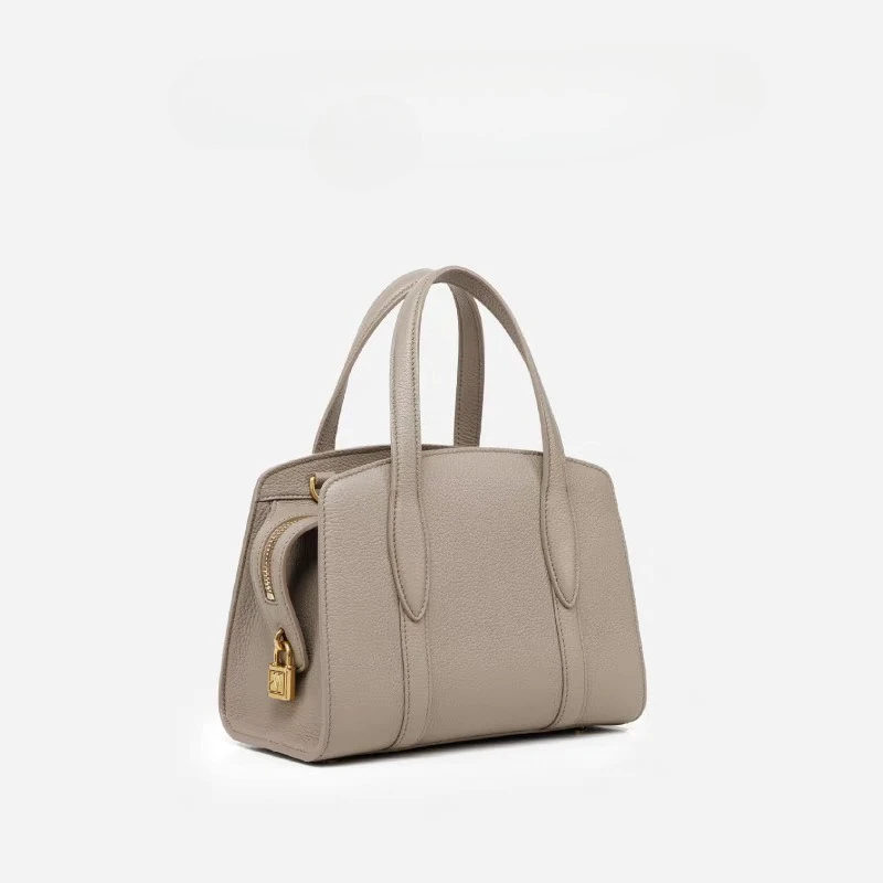 Parisa Wang New Arrival Hadid Series Top Handle Bag, Elegant Compact Design Women Premium Handbag Ideal for Daily Casual Commute
Parisa Wang New Arrival Hadid Series Top Handle Bag, Elegant Compact Design Women Premium Handbag Ideal for Daily Casual Commute