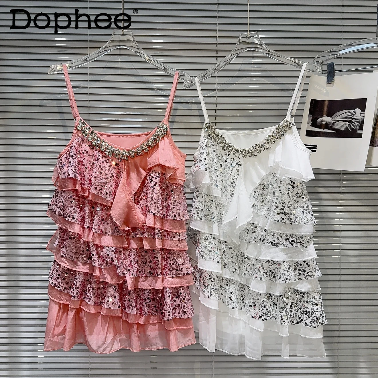 2025 Summer New Sweet and Fashionable Rhinestone Edge Sequin Splicing Heavy Industry Sling Vest Tank Top Women Pink Top
2025 Summer New Sweet and Fashionable Rhinestone Edge Sequin Splicing Heavy Industry Sling Vest Tank Top Women Pink Top