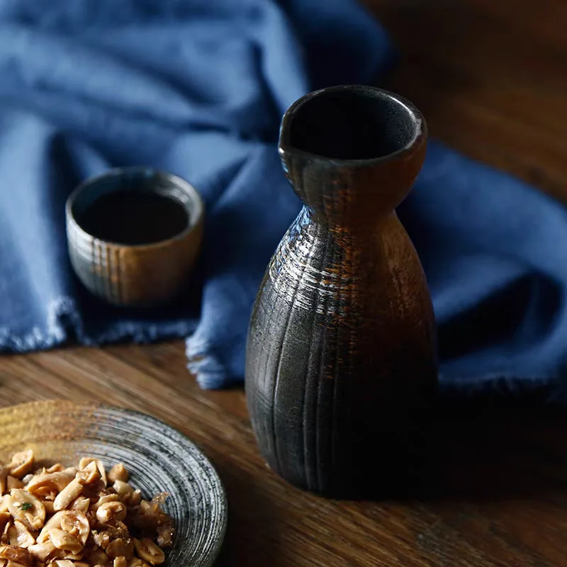 Japan Creative Fabric-patterned Ceramic Wine Flask Vintage Wine Glasses Sake Pot Sake Dispenser Izakaya Home Drinking Utensils
Japan Creative Fabric-patterned Ceramic Wine Flask Vintage Wine Glasses Sake Pot Sake Dispenser Izakaya Home Drinking Utensils