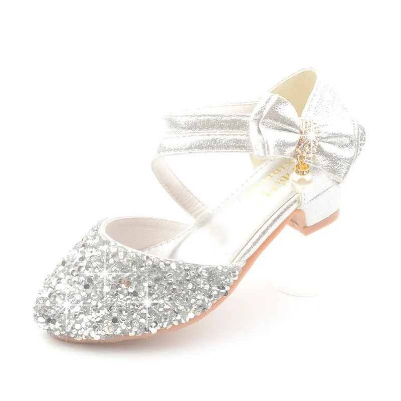 Princess Crystal Shoes for Girls Latin Dance Leather Shoes 2024 New Style Popular Little Girl High Heels Low Help Bright Sequins
Princess Crystal Shoes for Girls Latin Dance Leather Shoes 2024 New Style Popular Little Girl High Heels Low Help Bright Sequins