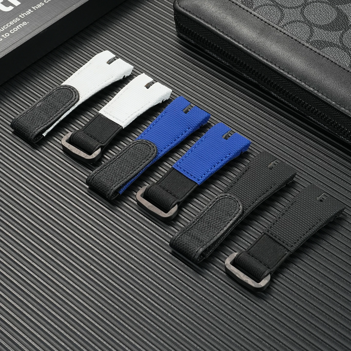 Custom Strap for Roger Dubuis King Series Fluororubber Strap Notched Nylon Water-Resistant Strap Carbon Fiber Buckle 21mm
Custom Strap for Roger Dubuis King Series Fluororubber Strap Notched Nylon Water-Resistant Strap Carbon Fiber Buckle 21mm
