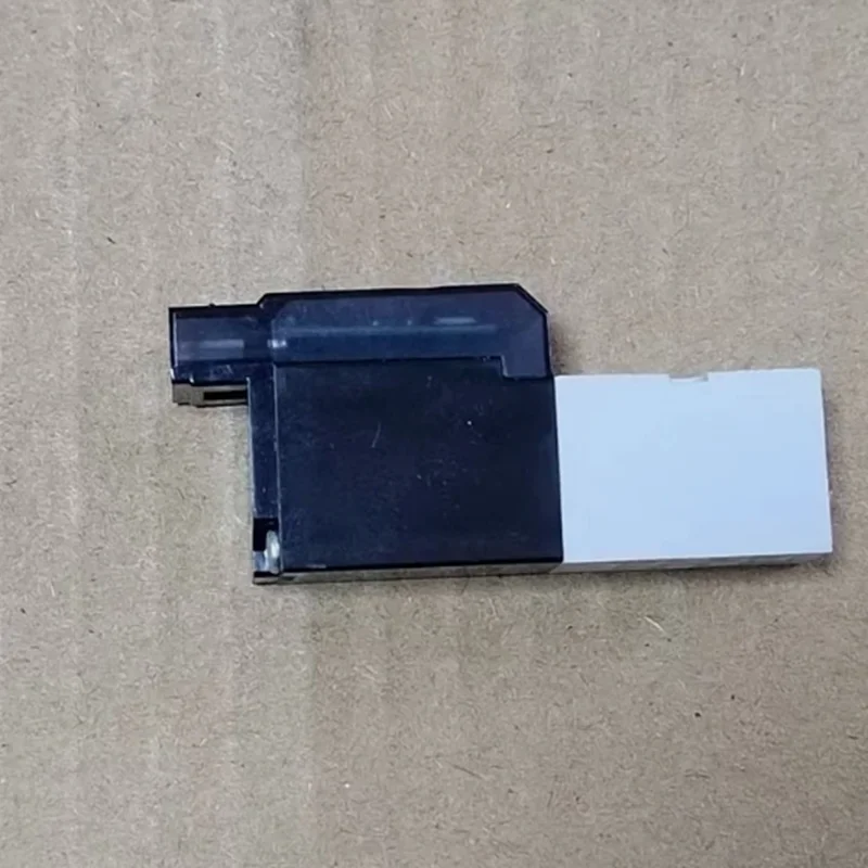 VA01PSC24-1PE VA01PSC24-1U VA01PSC24-1URE VA01PSP23-1U VA01PLC24-1P VA01PLC24-1U Новый оригинальный электромагнитный клапан
VA01PSC24-1PE VA01PSC24-1U VA01PSC24-1URE VA01PSP23-1U VA01PLC24-1P VA01PLC24-1U Новый оригинальный электромагнитный клапан