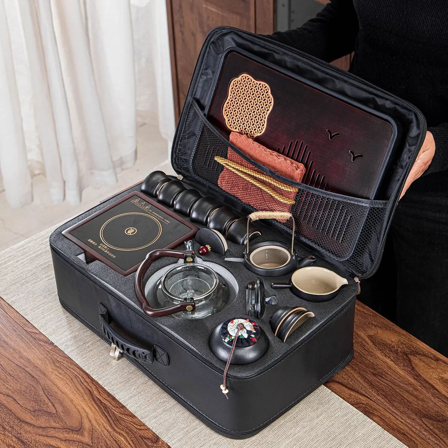 CL outdoor enclosure making tea electric ceramic stove portable tea set household health pot kung fu tea set
CL outdoor enclosure making tea electric ceramic stove portable tea set household health pot kung fu tea set