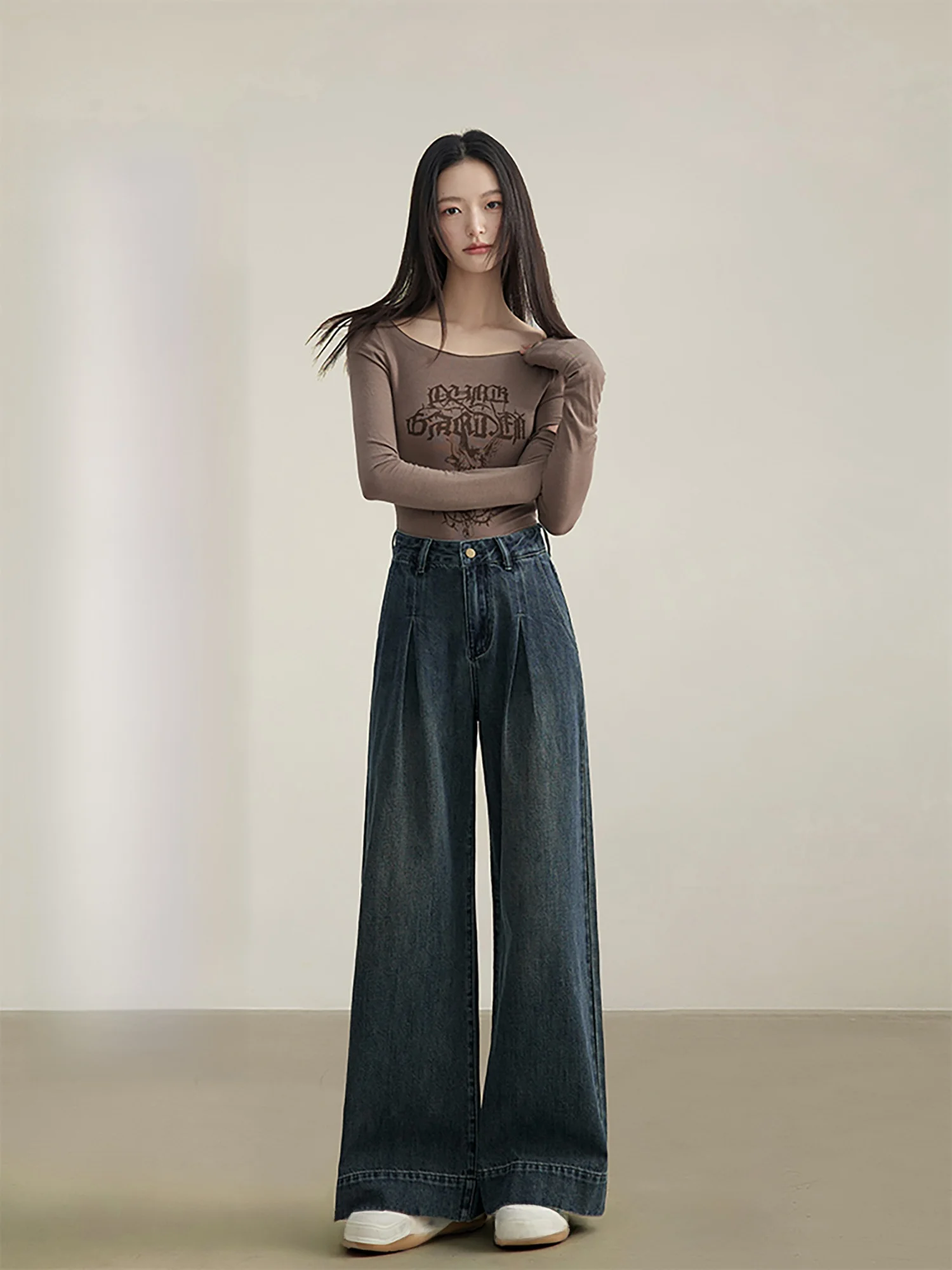 Ретро тяжелые джинсы Du с широкими штанинами и высокой талией, женские свободные синие джинсы, весенне-осенние износостойкие женские модные джинсы
Ретро тяжелые джинсы Du с широкими штанинами и высокой талией, женские свободные синие джинсы, весенне-осенние износостойкие женские модные джинсы