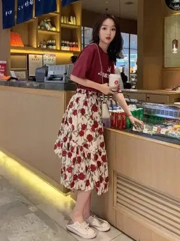 Spring Summer Floral Print Dress Set Women's High Waist A-Line Skirt Casual Commute Style Polyester Fiber Short Sleeve Midi D...
Spring Summer Floral Print Dress Set Women's High Waist A-Line Skirt Casual Commute Style Polyester Fiber Short Sleeve Midi D...