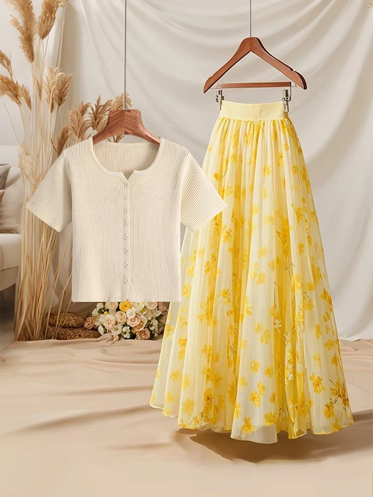 Romantic Yellow Floral Print Half Skirt Short Sleeve Top Women's Summer Fashion Set High Waist Regular Fit Sun Protection
Romantic Yellow Floral Print Half Skirt Short Sleeve Top Women's Summer Fashion Set High Waist Regular Fit Sun Protection