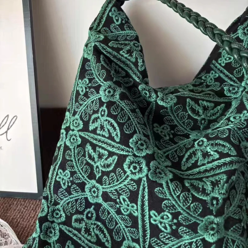 Boho Embroidered Canvas Tote Bag With Braided Handle Large Capacity Floral Print Shoulder Bags for Women Vintage Style Handbag
Boho Embroidered Canvas Tote Bag With Braided Handle Large Capacity Floral Print Shoulder Bags for Women Vintage Style Handbag