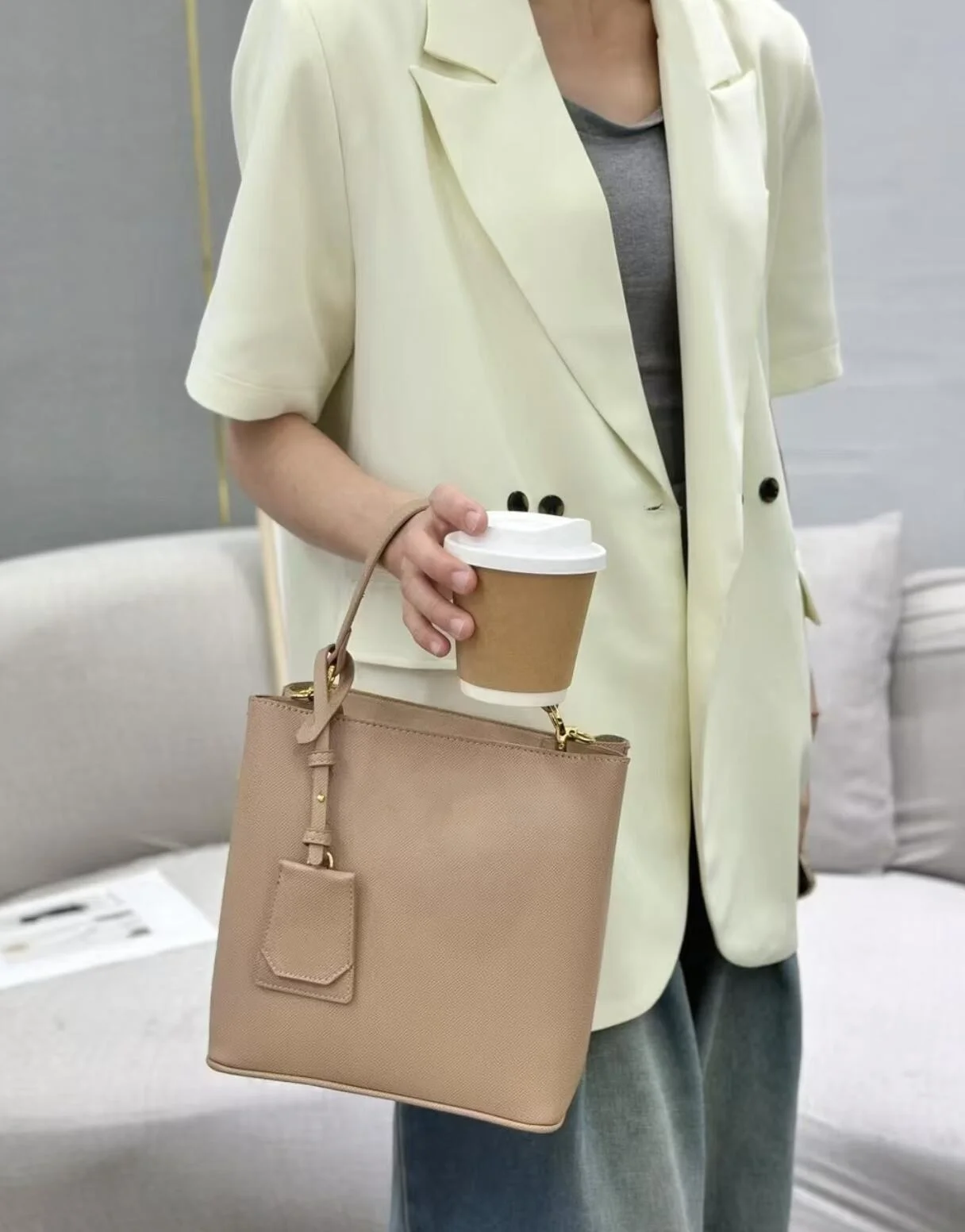 Blush Pink Saffiano Leather Bucket Handbag, Top Handle Tote with Detachable Crossbody Strap & Matching Leather Hang Tag for Women Daily Use gab pradaeS
Blush Pink Saffiano Leather Bucket Handbag, Top Handle Tote with Detachable Crossbody Strap & Matching Leather Hang Tag for Women Daily Use gab pradaeS