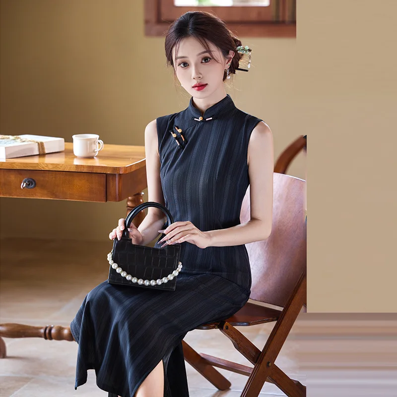 Retro Old Shanghai Sleeveless Long Cheongsam Temperament Slim Fit Dress 2025 New Chinese Female Qipao Dress
Retro Old Shanghai Sleeveless Long Cheongsam Temperament Slim Fit Dress 2025 New Chinese Female Qipao Dress