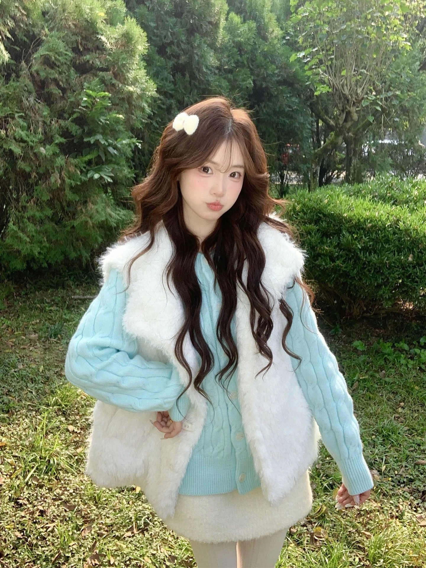 Faionable Winter Tee-Piece Set Women's Large Size Lamb Fur Vest Sweater Skirt Casual Sle Warm Polyester Fabric
Faionable Winter Tee-Piece Set Women's Large Size Lamb Fur Vest Sweater Skirt Casual Sle Warm Polyester Fabric