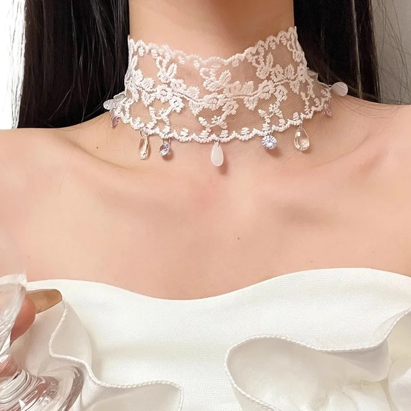 Sweet white lace atmosphere water drop tassel necklace temperament versatile neck band accessories
Sweet white lace atmosphere water drop tassel necklace temperament versatile neck band accessories