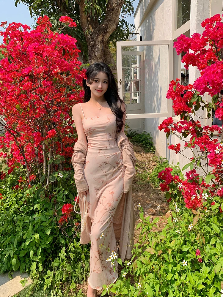 Retro Floral Print Halter Dress Women's Spring Summer plus Size Waist Cinched Slimming Long Dress Set Korean Style Commute Wind
Retro Floral Print Halter Dress Women's Spring Summer plus Size Waist Cinched Slimming Long Dress Set Korean Style Commute Wind