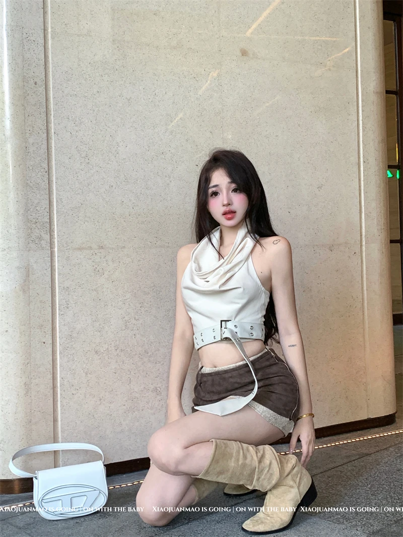 French Style Hot Girl Suit Women's Summer Halter Neck Tank Top High Waist Mini Skirt Two-piece Set Fashion Female Clothes
French Style Hot Girl Suit Women's Summer Halter Neck Tank Top High Waist Mini Skirt Two-piece Set Fashion Female Clothes