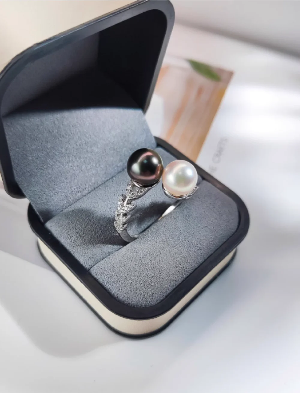 Light luxury retro brushed pearl ring AAAA8-9mm natural South Sea round pearl ring 925s
Light luxury retro brushed pearl ring AAAA8-9mm natural South Sea round pearl ring 925s