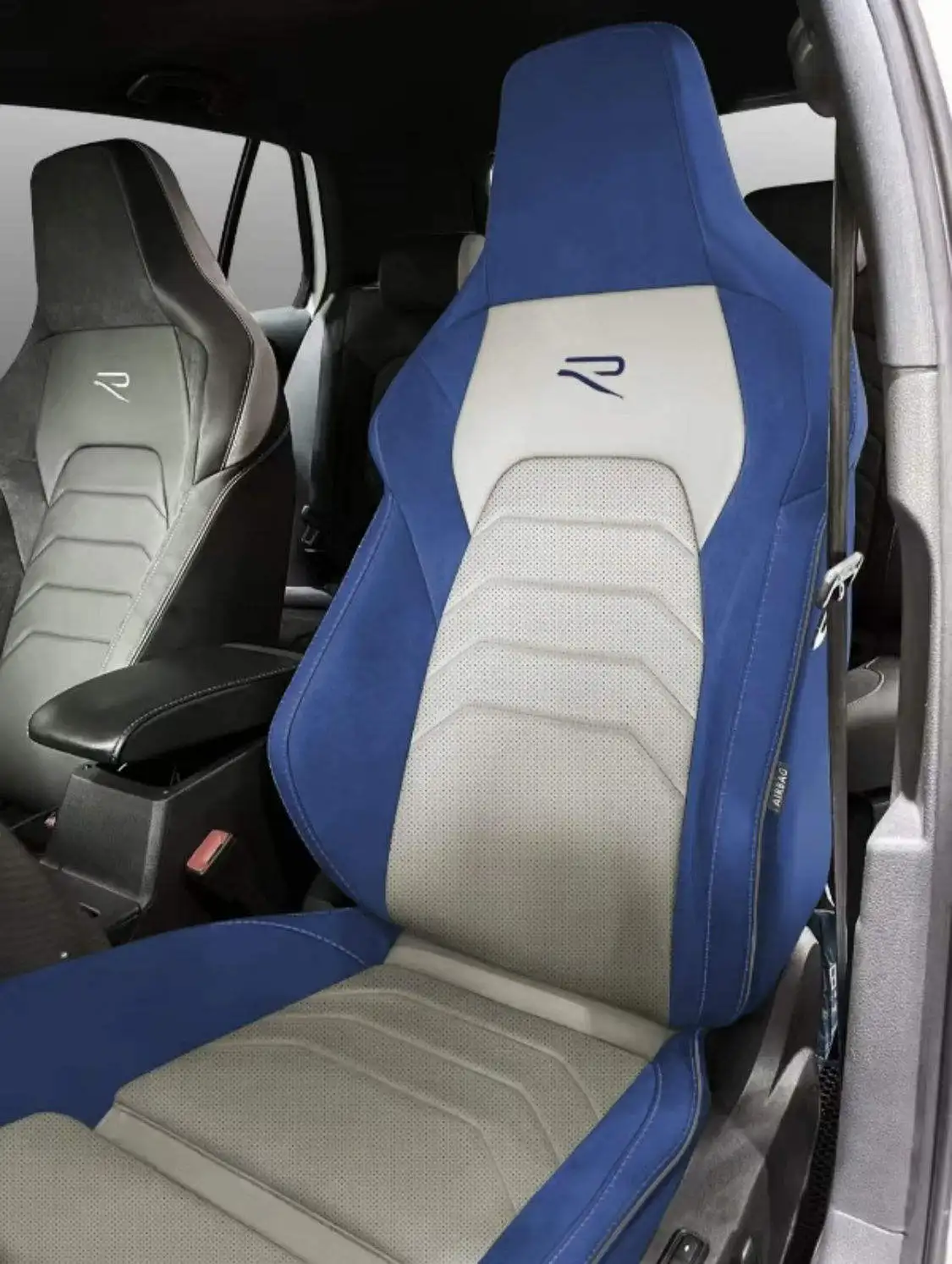 GTI Exclusive Bucket Seat For Golf MK8 GTI Performance Sport Seat Kit
GTI Exclusive Bucket Seat For Golf MK8 GTI Performance Sport Seat Kit