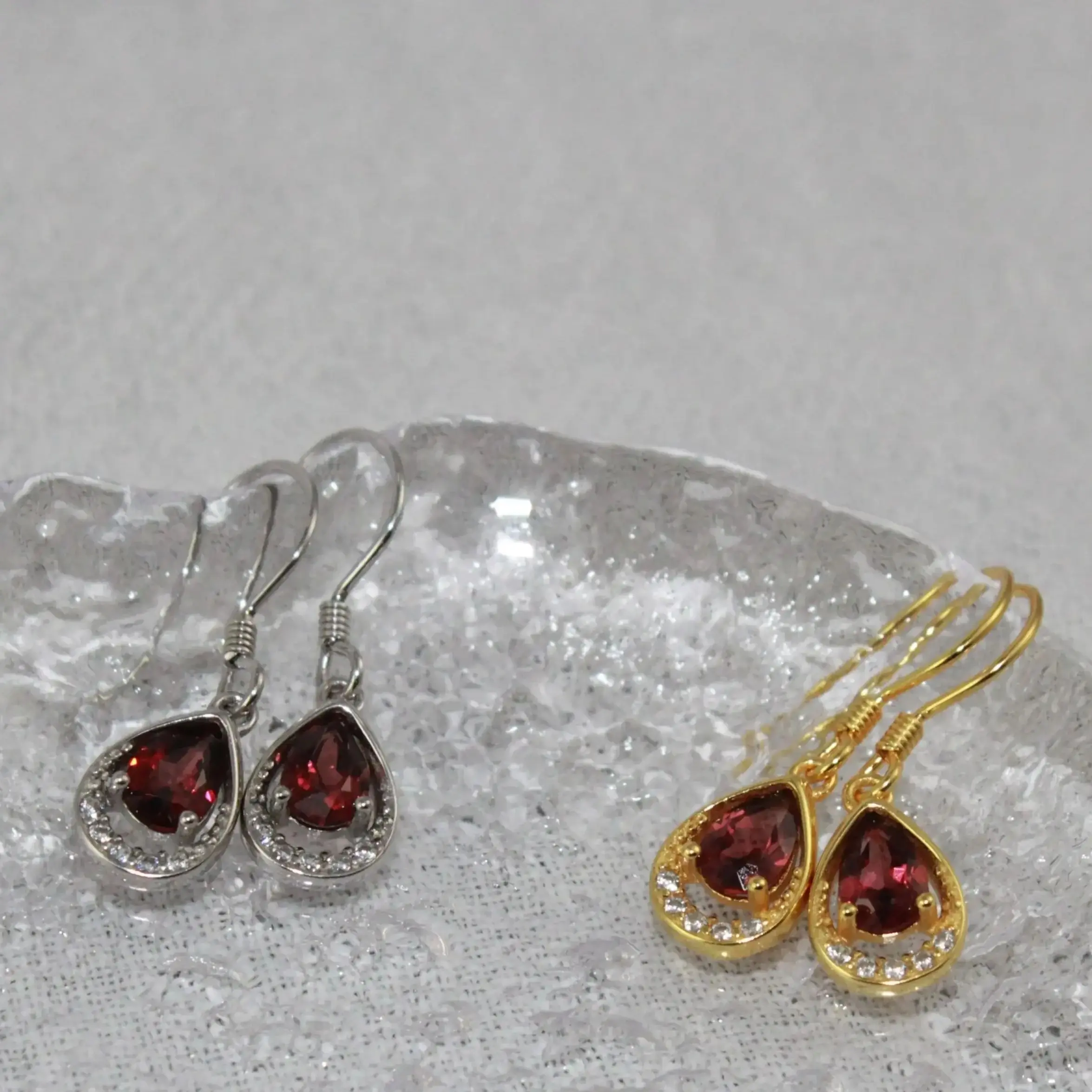 925 Sterling Silver Pyrope Garnet Earrings | Teardrop Hypoallergenic Jewelry for Women | Minimalist Gift Ready
925 Sterling Silver Pyrope Garnet Earrings | Teardrop Hypoallergenic Jewelry for Women | Minimalist Gift Ready