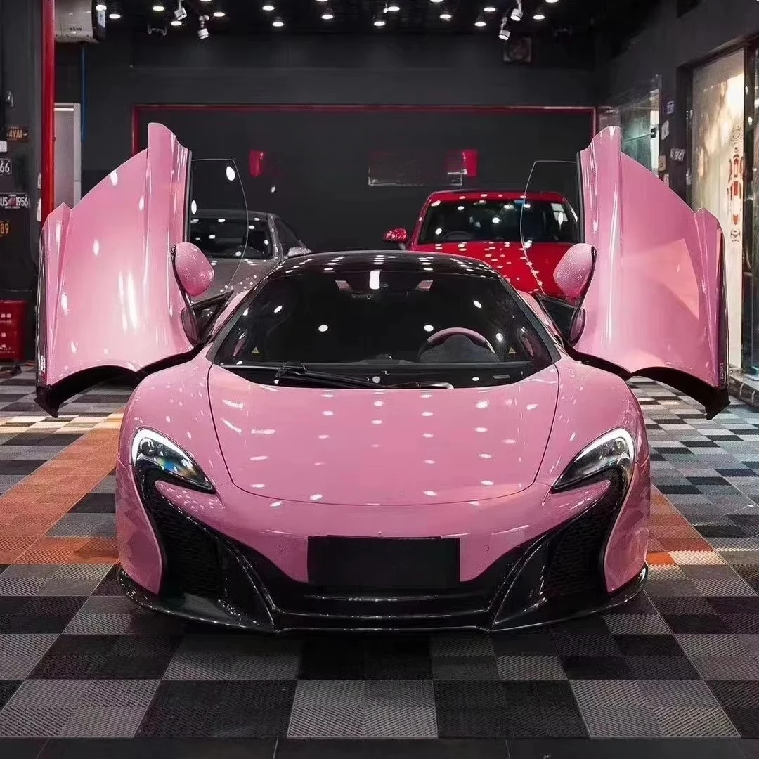 For the McLaren MP4-12C body kit, the MP4-12C upgrades to 650s-style front and rear bumpers, spoilers, and hood headlights
For the McLaren MP4-12C body kit, the MP4-12C upgrades to 650s-style front and rear bumpers, spoilers, and hood headlights