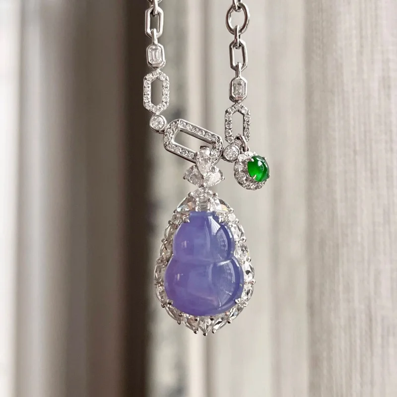 Natural ice violet gourd jadeite pendant, genuine Burmese A-grade, full purple, symbolizing fortune and prosperity, inlaid with
Natural ice violet gourd jadeite pendant, genuine Burmese A-grade, full purple, symbolizing fortune and prosperity, inlaid with