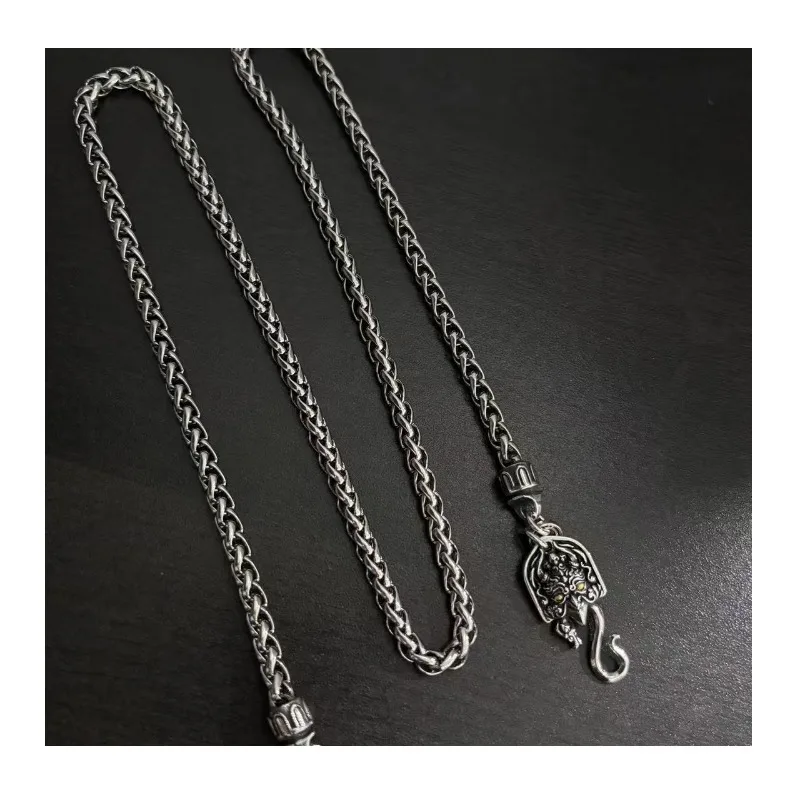 Niche Creative Personality Retro Fashion Versatile Trend Design Thai Silver Necklace Men and Women Versatile Fashion Couple Neck
Niche Creative Personality Retro Fashion Versatile Trend Design Thai Silver Necklace Men and Women Versatile Fashion Couple Neck