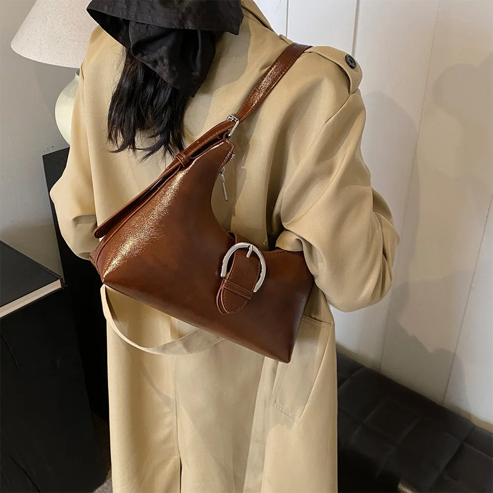 Shoulder Bag for Women with Inner Pocket Crossbody Bag PU Leather Buckle Underarm Bag with Zipper for Work Travel
Shoulder Bag for Women with Inner Pocket Crossbody Bag PU Leather Buckle Underarm Bag with Zipper for Work Travel